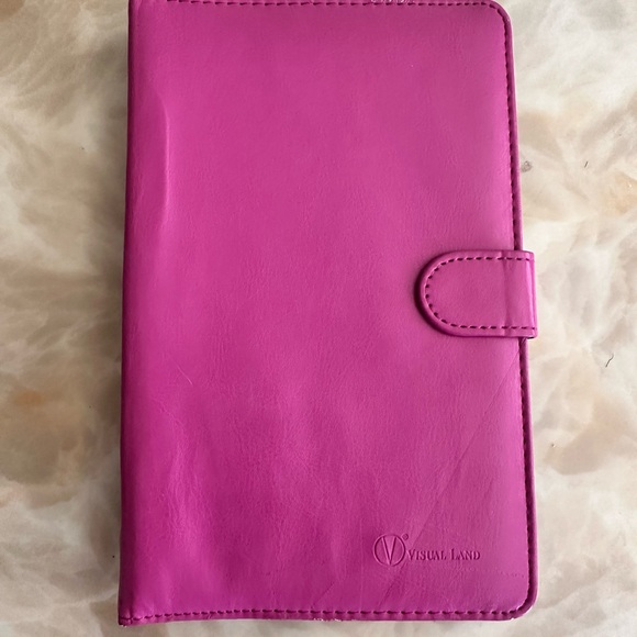 Hot Pink Keyboard w/ USB - Picture 4 of 5